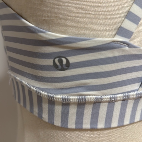 Lululemon Energy Sports Bra - Picture 9 of 11